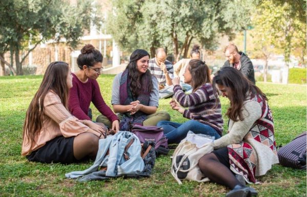 מהפכה באקדמיה: אושר מסלול ללימודים נפרדים לנשים וגברים בתארים מתקדמים